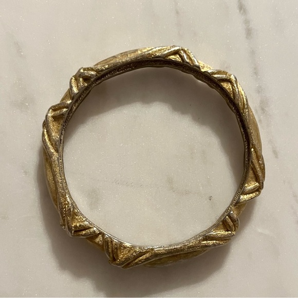 Givenchy Vintage Gold Plated Twisted Bangle - Picture 10 of 16